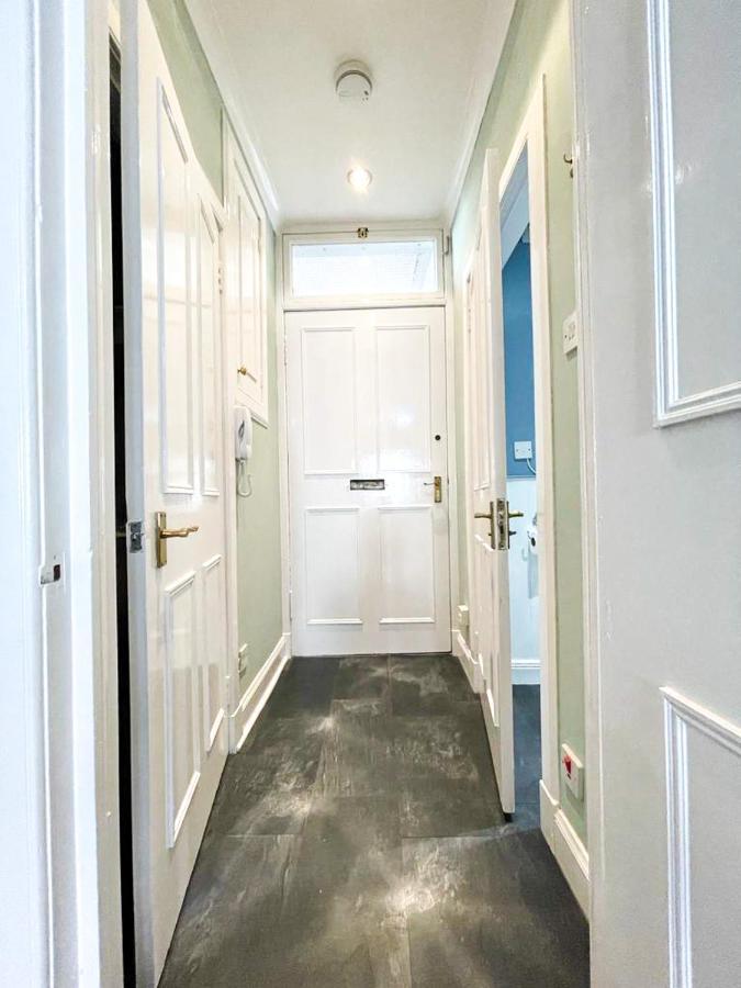 Snug Studio On The Grassmarket, 5Mins From Castle Edinburgh Exterior photo
